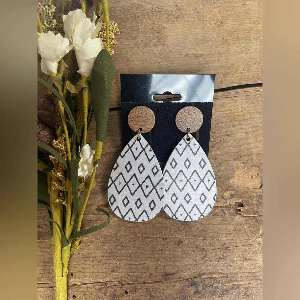 Farmhouse earrings!
